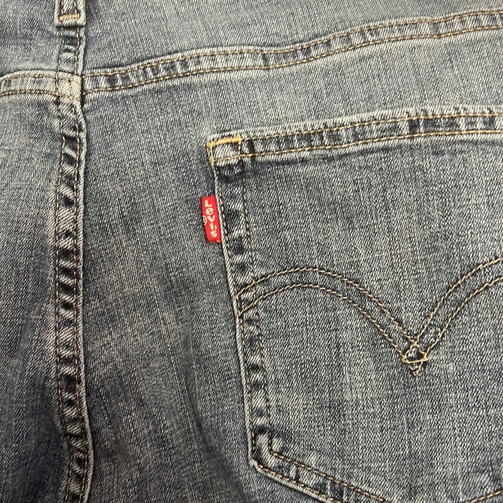 LEVI’S Plus size Ripped Jeans - Picture 6 of 7